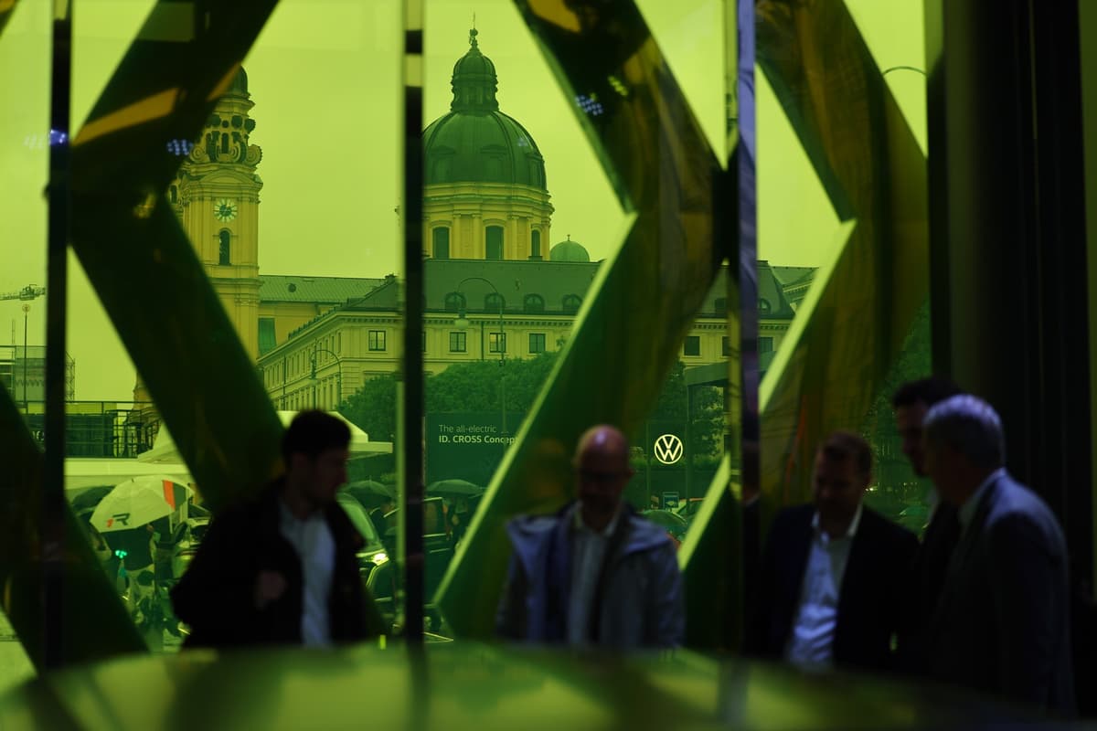 Záber z IAA Mobility 2025, medzinárodného salónu v Mníchove, na ktorom predstavili viacero nových elektromobilov. Foto: ANNA SZILAGYI / EPA / Profimedia
